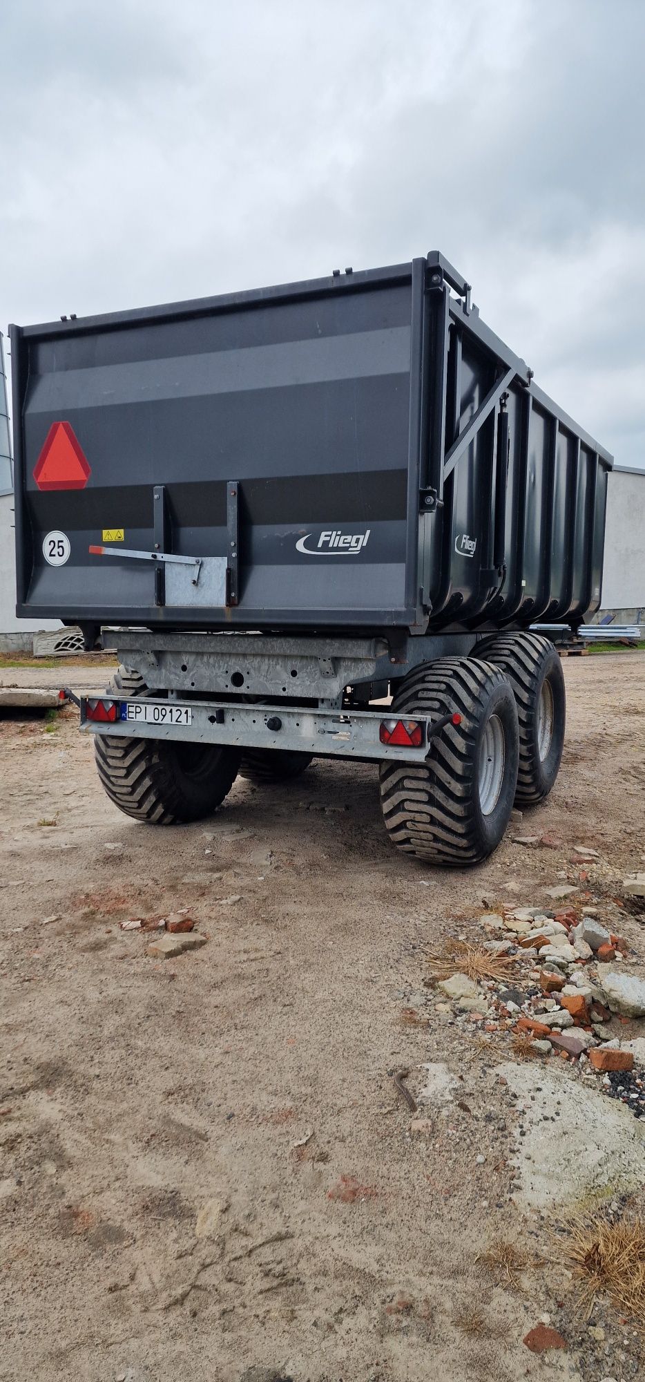 Przyczepa rolnicza Fliegl TMK 160