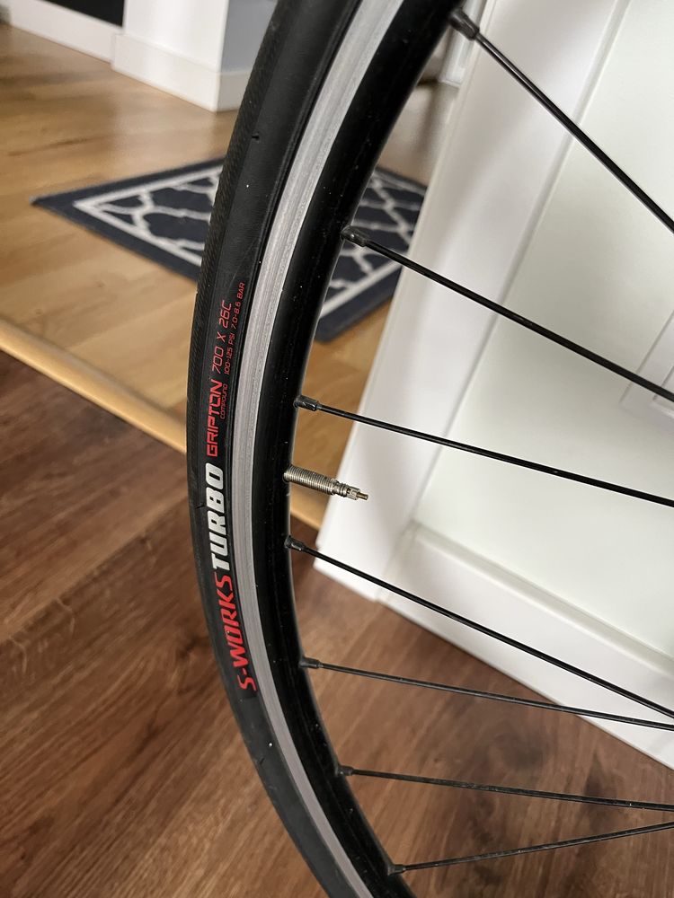 Cały Carbon Specialized Roubaix SL4 – rozmiar 52