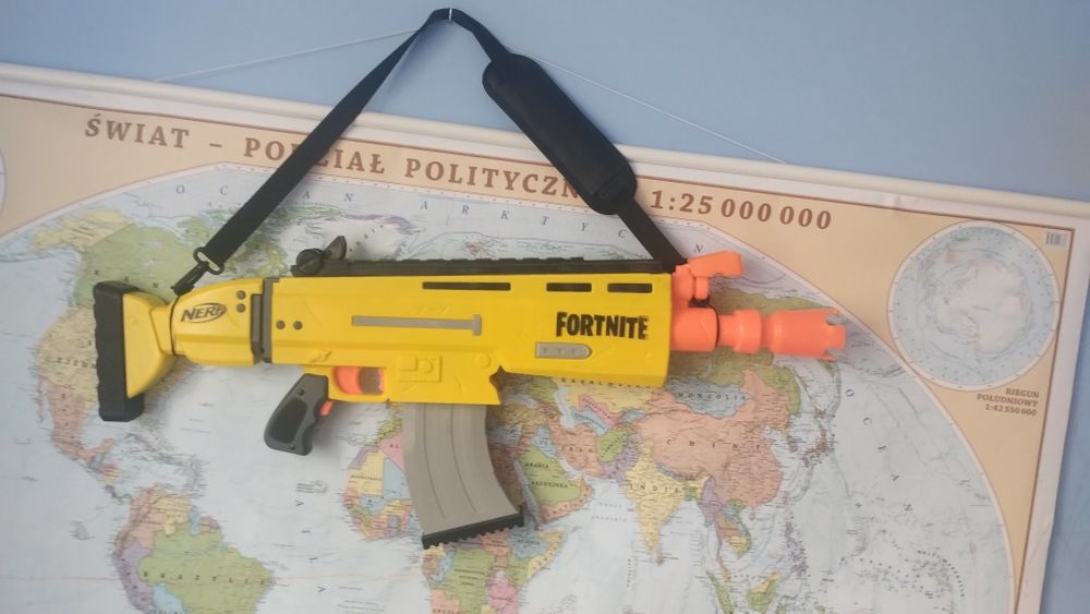 Karabin na baterie Nerf