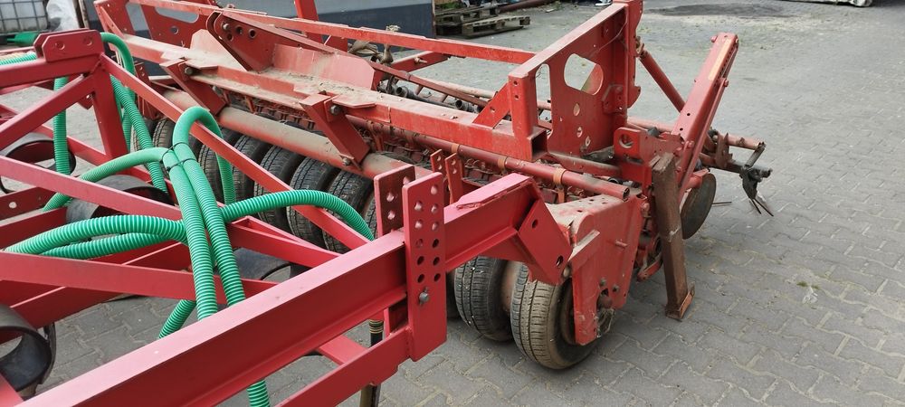 Agregat uprawowo siewny amazone kongskilde redlice talerzowe