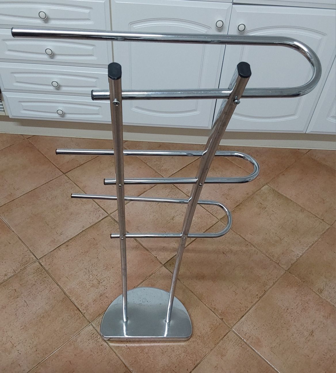 SUPORTE PARA TOALHAS OU OUTROS. Casa,Wc,Quarto,Cabeleireiro/a,Cozinha.