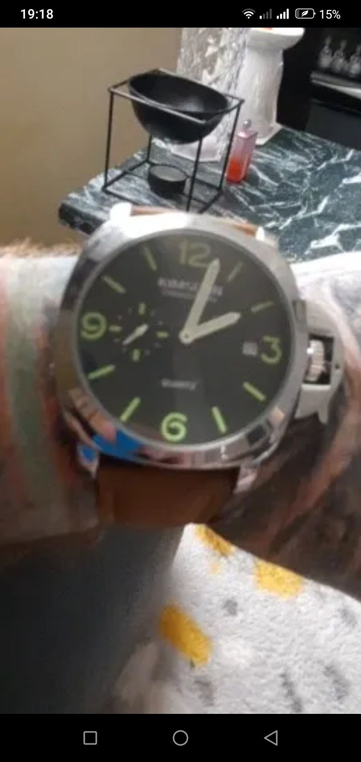 Оригінальний новий кварцевий годинник Jemsoun