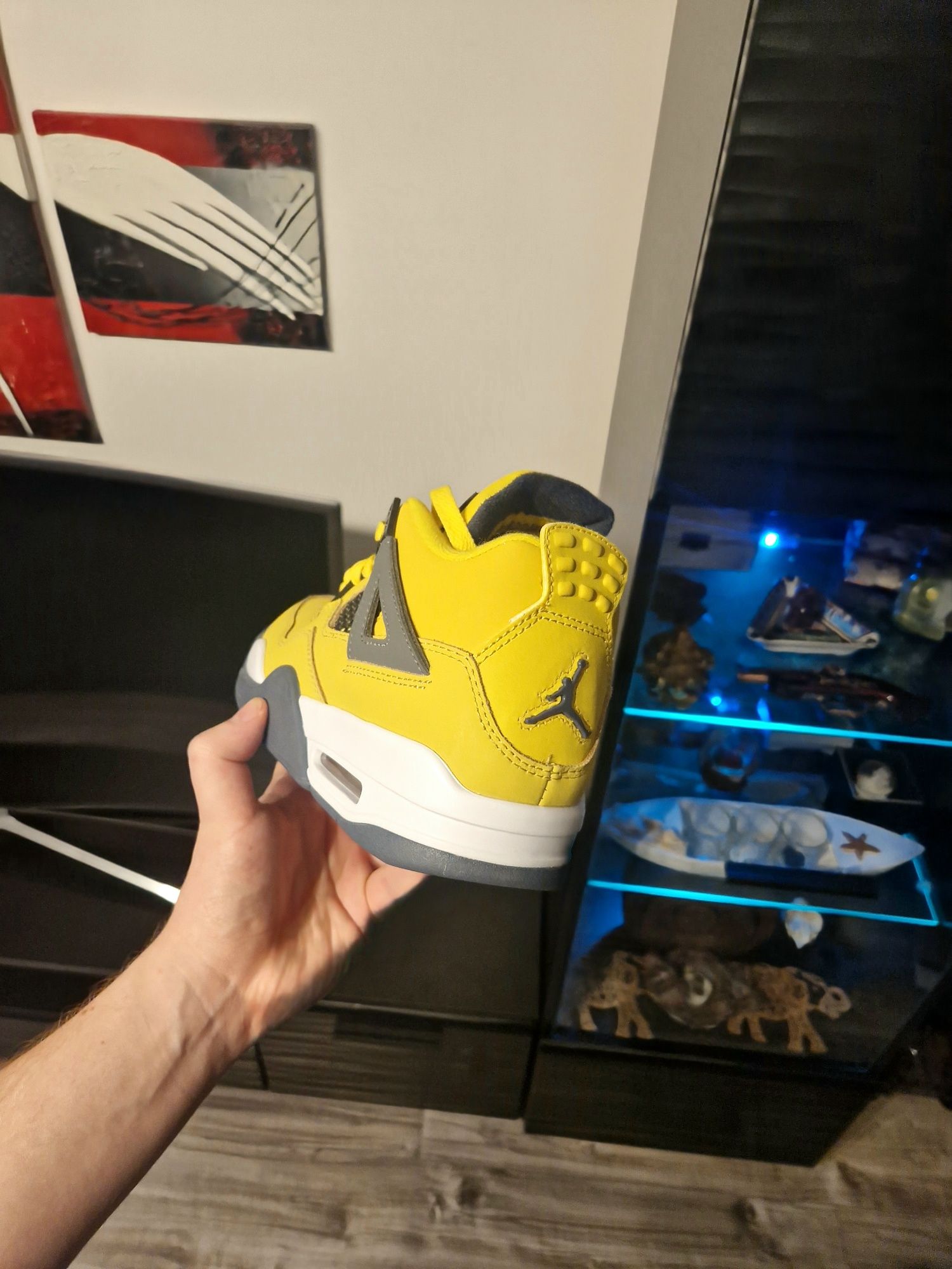 Jordan 4 SE Yellow