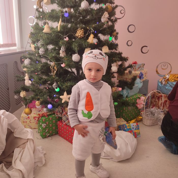 Костюм зайчика на свято на прокат з можливістю викупити