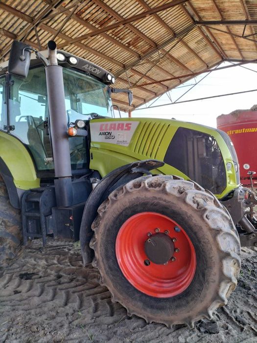 Claas axion 850.