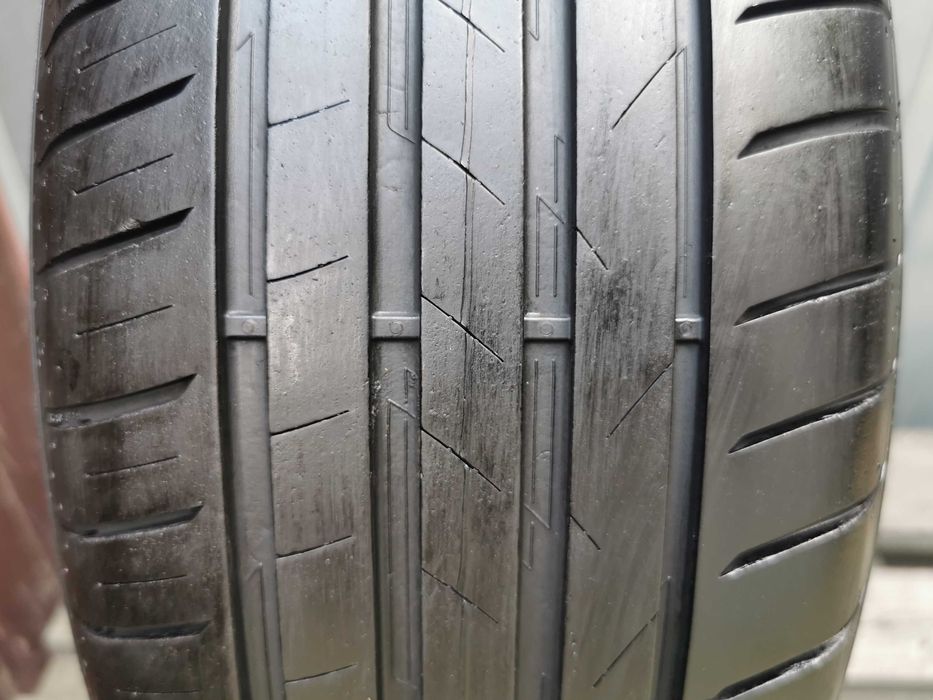 108) Opona - 185/60/15 - Vredestein - 5mm - 1szt - Letnia