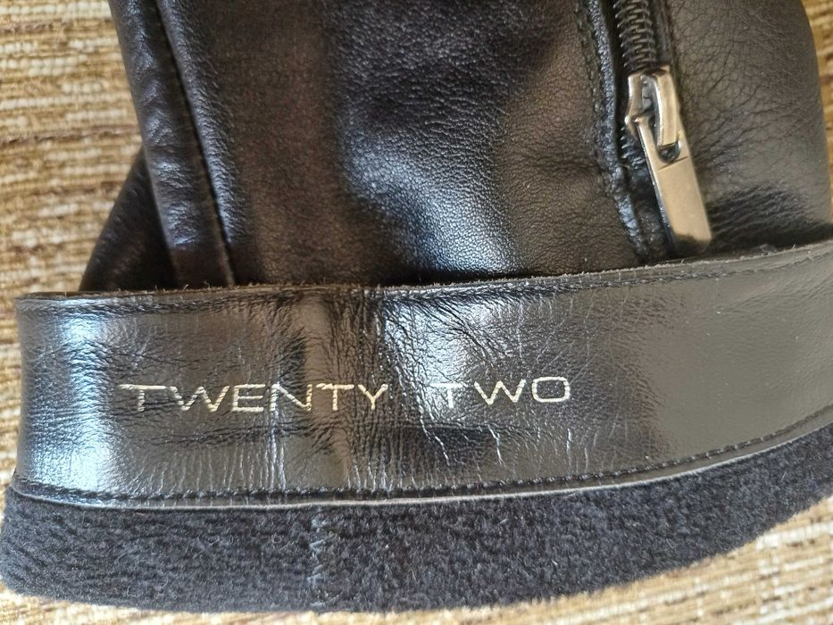 Кожаные сапоги ''Twenty two" Размер 36 .Стелька 23,3 см