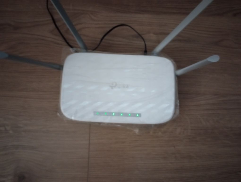 Router wifi TP link (jak nowy)