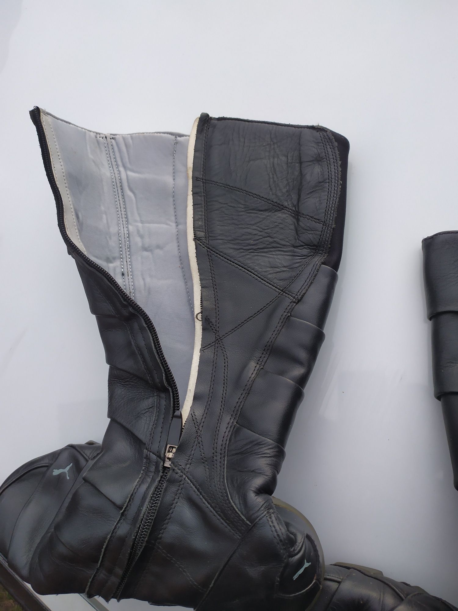 Продам жіноче взуття Nike мотостиль. Оригінал.