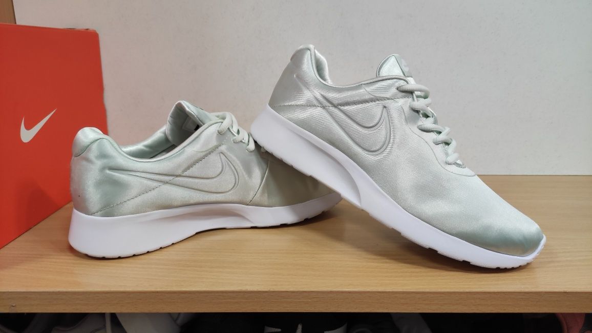 Nike 40p/25,5 см, кроссовки оригинал