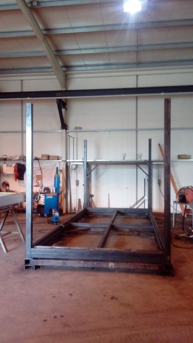 Telhados e estruturas metálicas