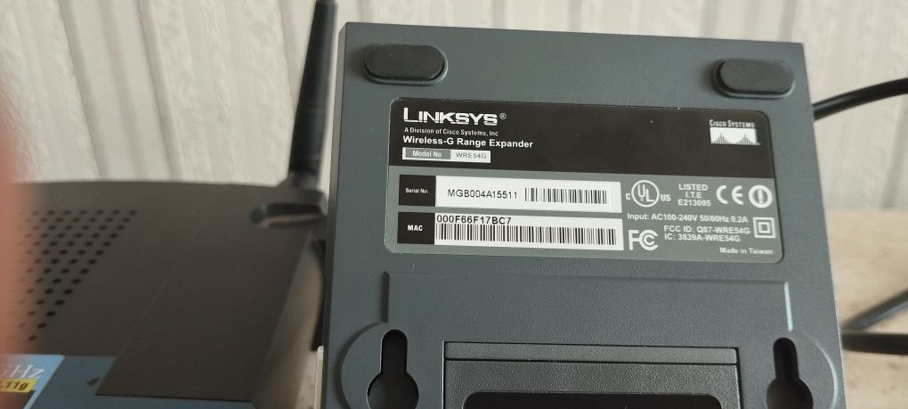 Wi-Fi роутер Linksys Cisco System WRT54GS + репітер