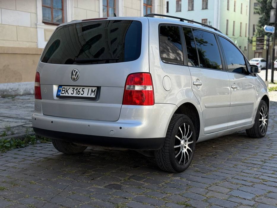 Продам vw Turan 
5300у.е.
VW Touran 1.4 TSI 103квт бензин
6ст.мех.КПП