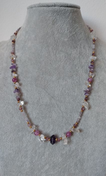 Naszyjnik z kamieni naturalnych