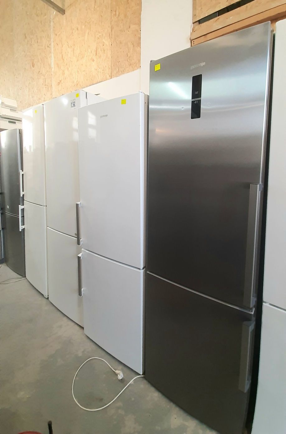 Холодильник Siemens Bosch Liebherr