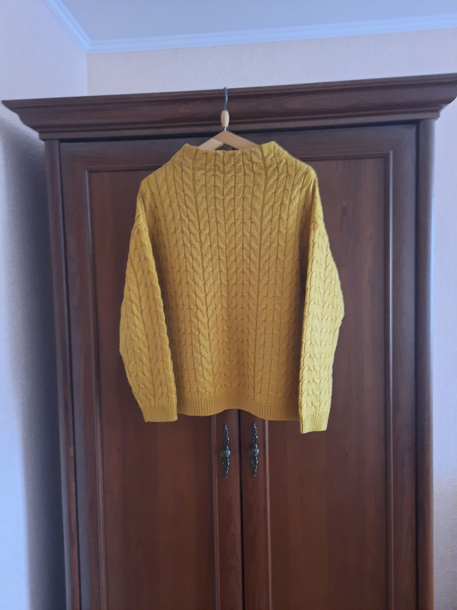 Свитер женский MNG