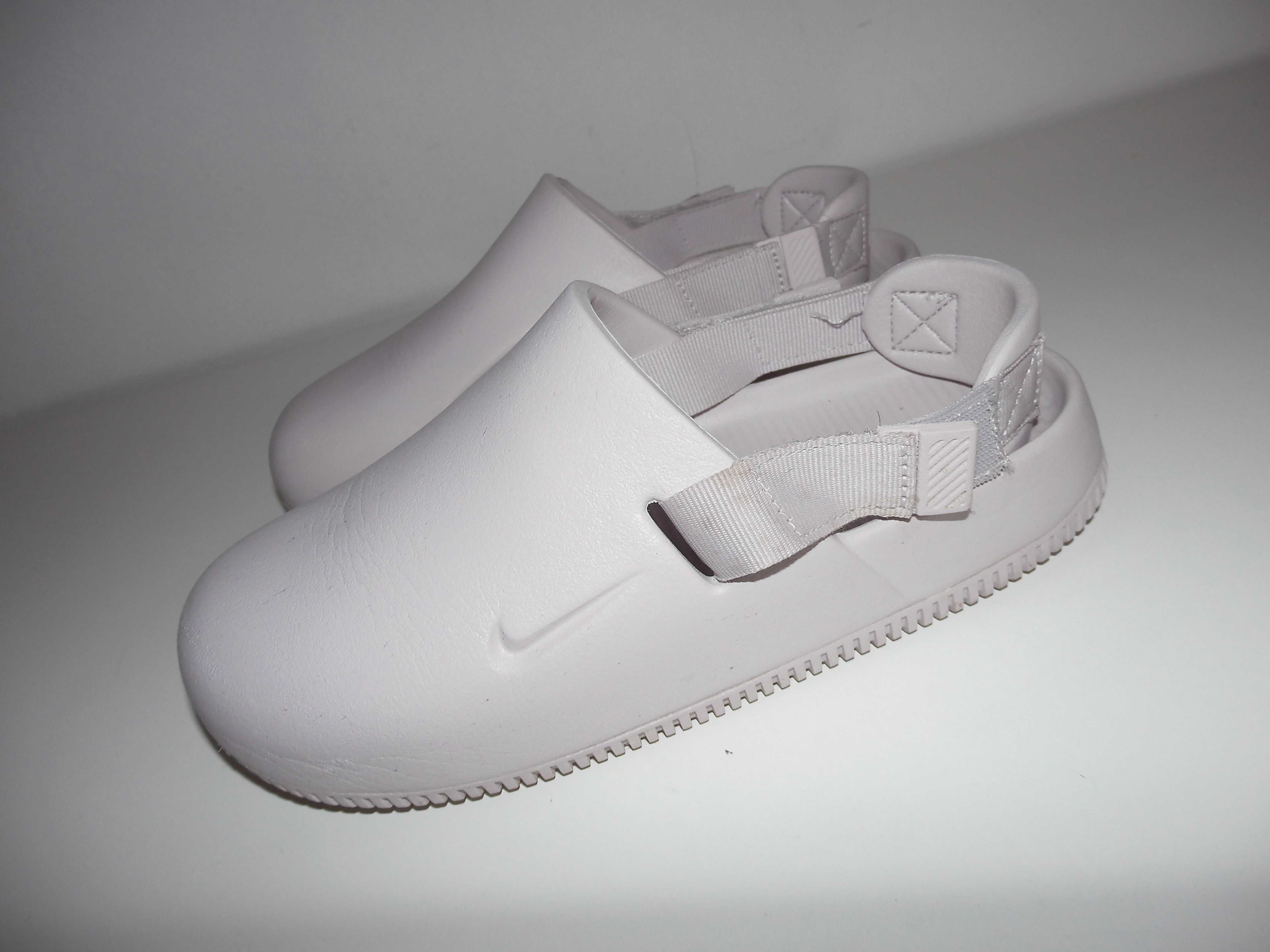 Nike Calm Mule Sandały Klapki Pełne Buty Damskie na basen 37 wkł. 23,5