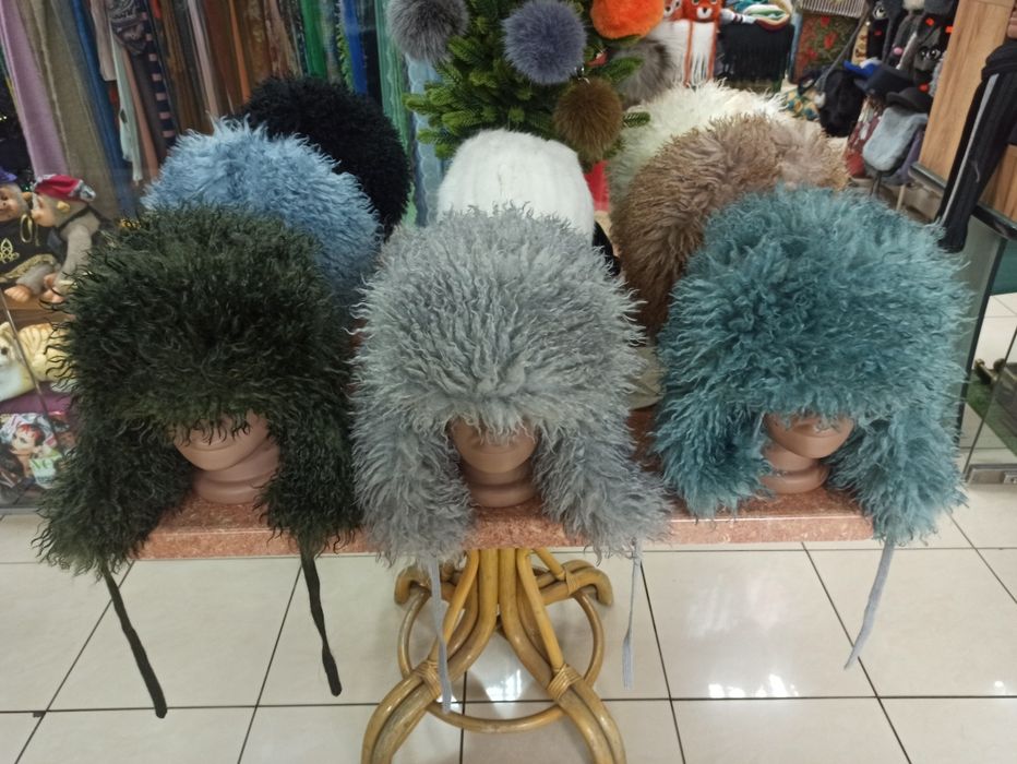 Шапка зимняя, очень теплая, красивая, модная.