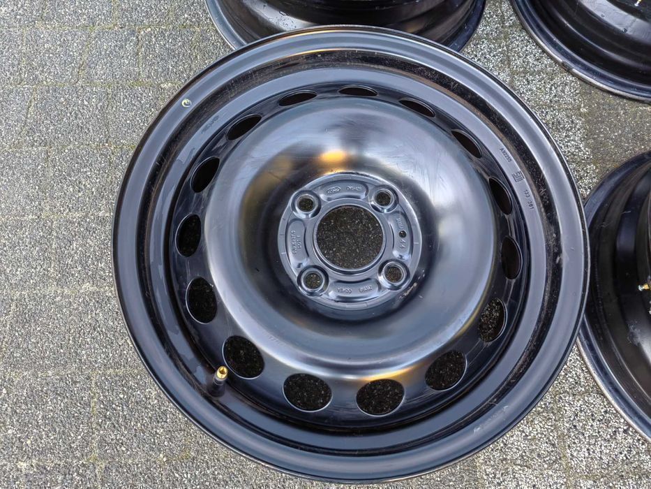 Ford Fiesta EcoSport B-max Courier 15" 6*15 ET37,5 felga stal Connect