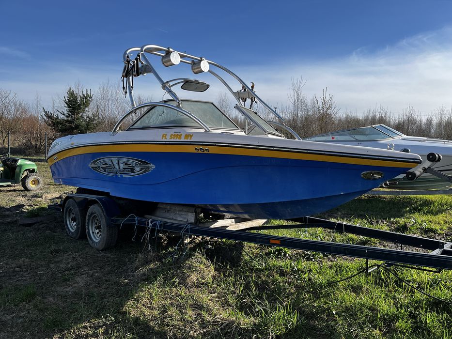 Motorowka Nautique 211 malibu mastercraft