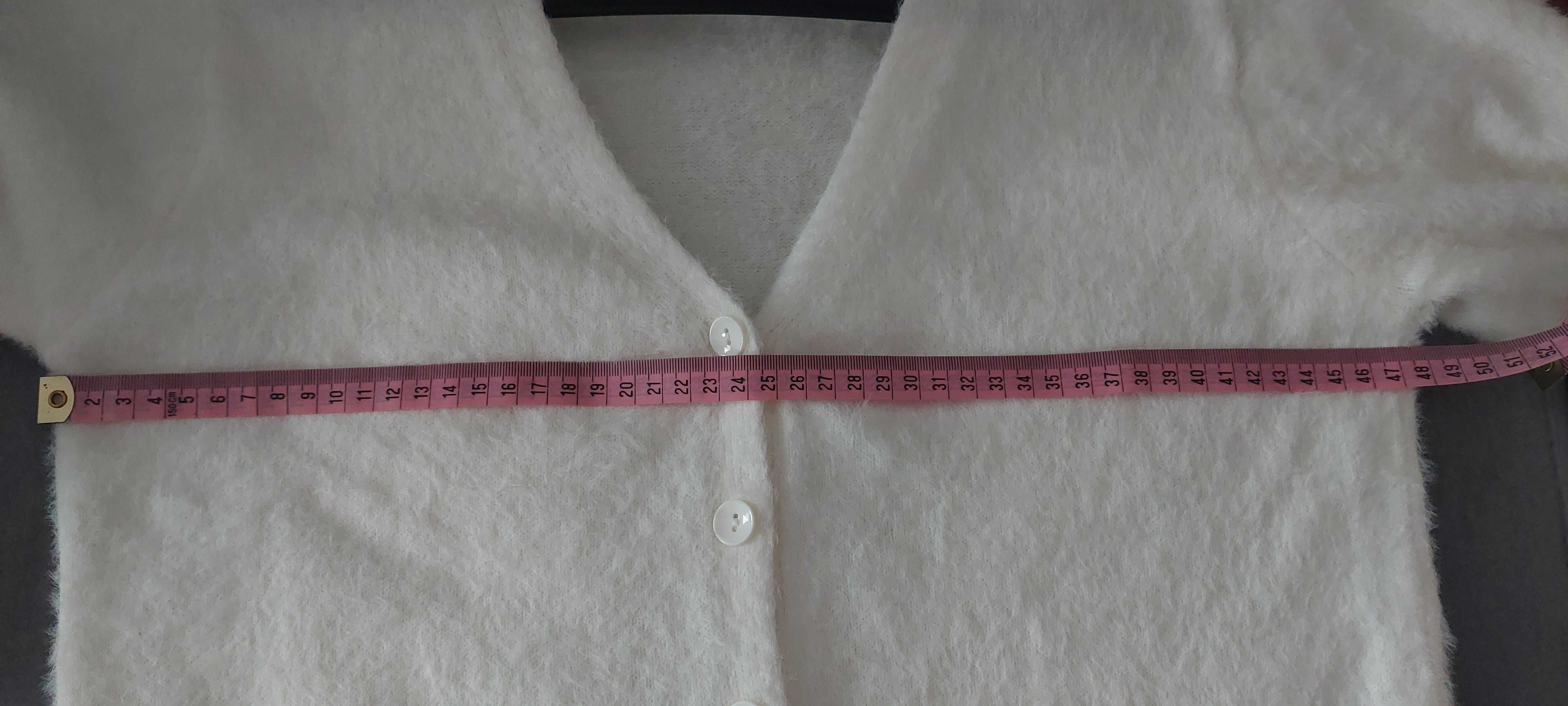 Sweterek kolor ivory