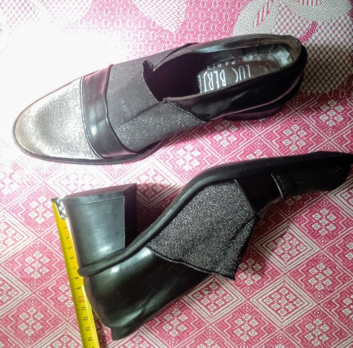 Шкіряні італійські туфлі / мешти