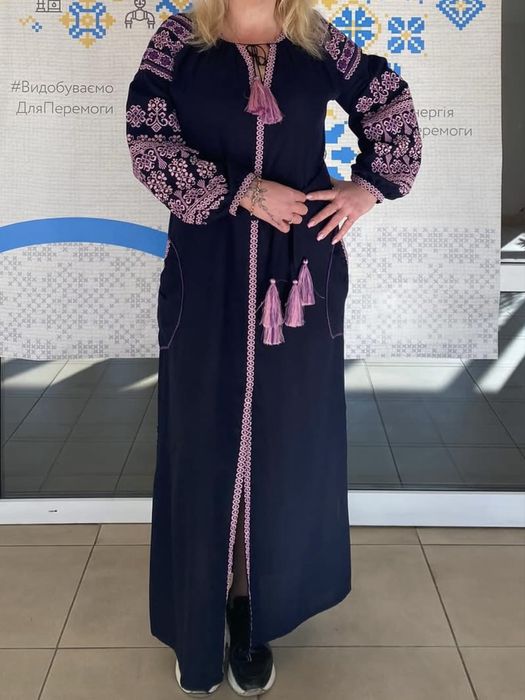 Продам вишивану домоткане полотно суконку довгу