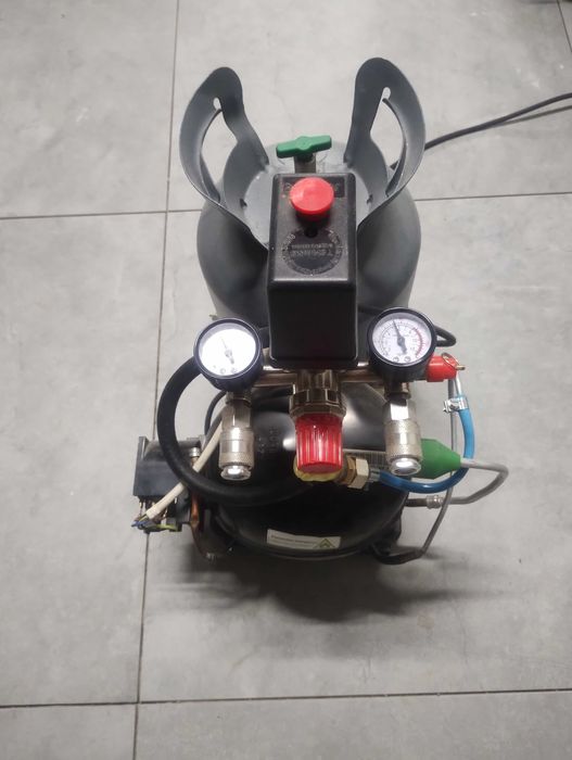 Mini kompresor 6,7 l, lodówkowiec, aerograf