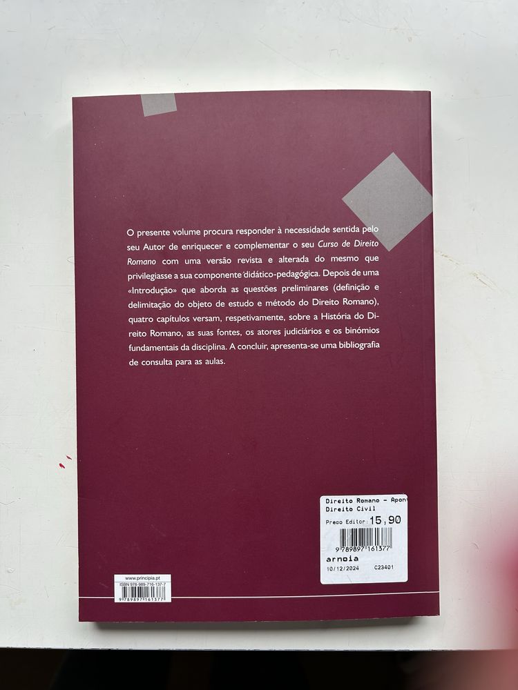 Livro resumido de Direito Romano.