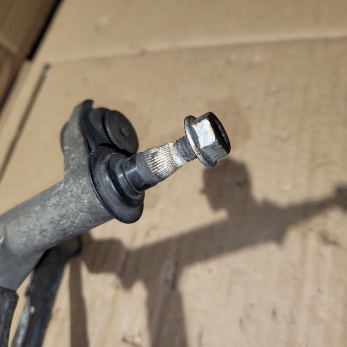 Mechanizm wycieraczek przód prawy seat Leon II 2007r