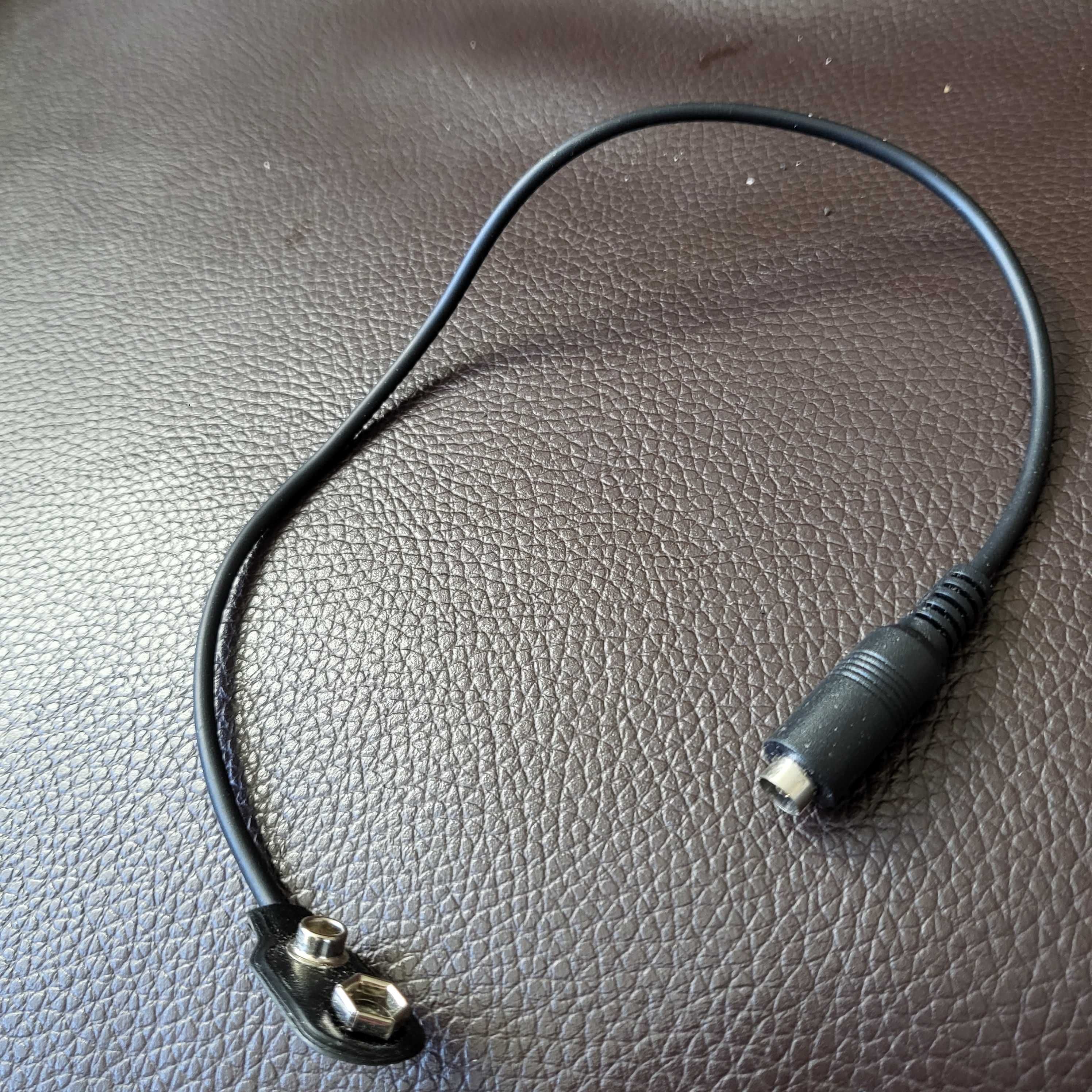 Vários cabos audio adaptadores DC jack bateria