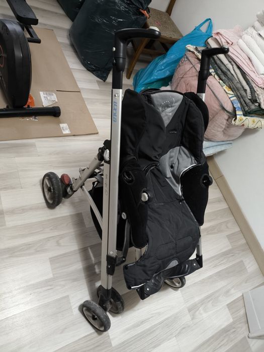 Vendo carrinho de bebe