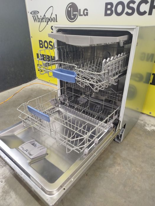 Посудомийна машина фірми Bosch, модель SMW58M90EU