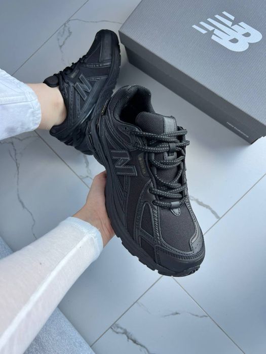 New Balance 1906R Triple Black Gore-Tex Cordura