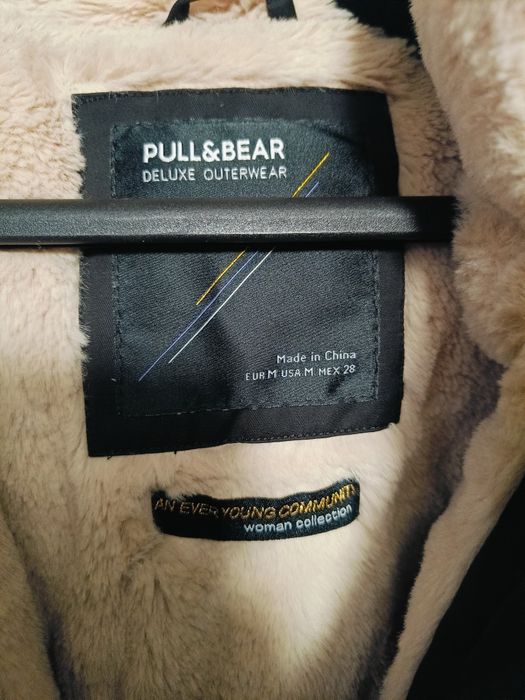 Czarna kurtka zimowa parka Pull&Bear M