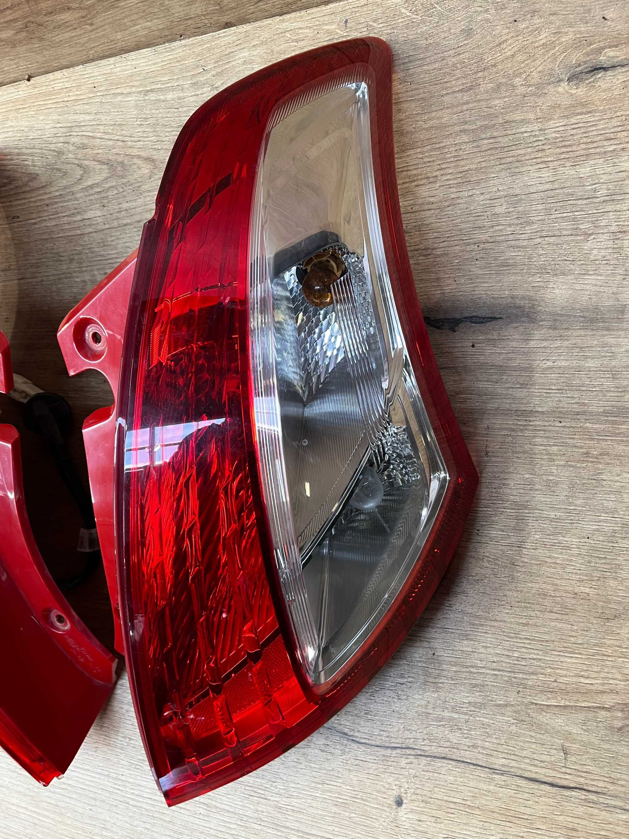 Lampa/reflektor tylny lewy prawy Suzuki Swift Mk7 lift