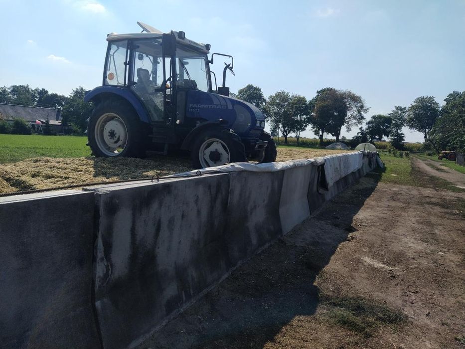 Sciana oporowa przegroda betonowa silos zboże wiata kruszywa kukurydza