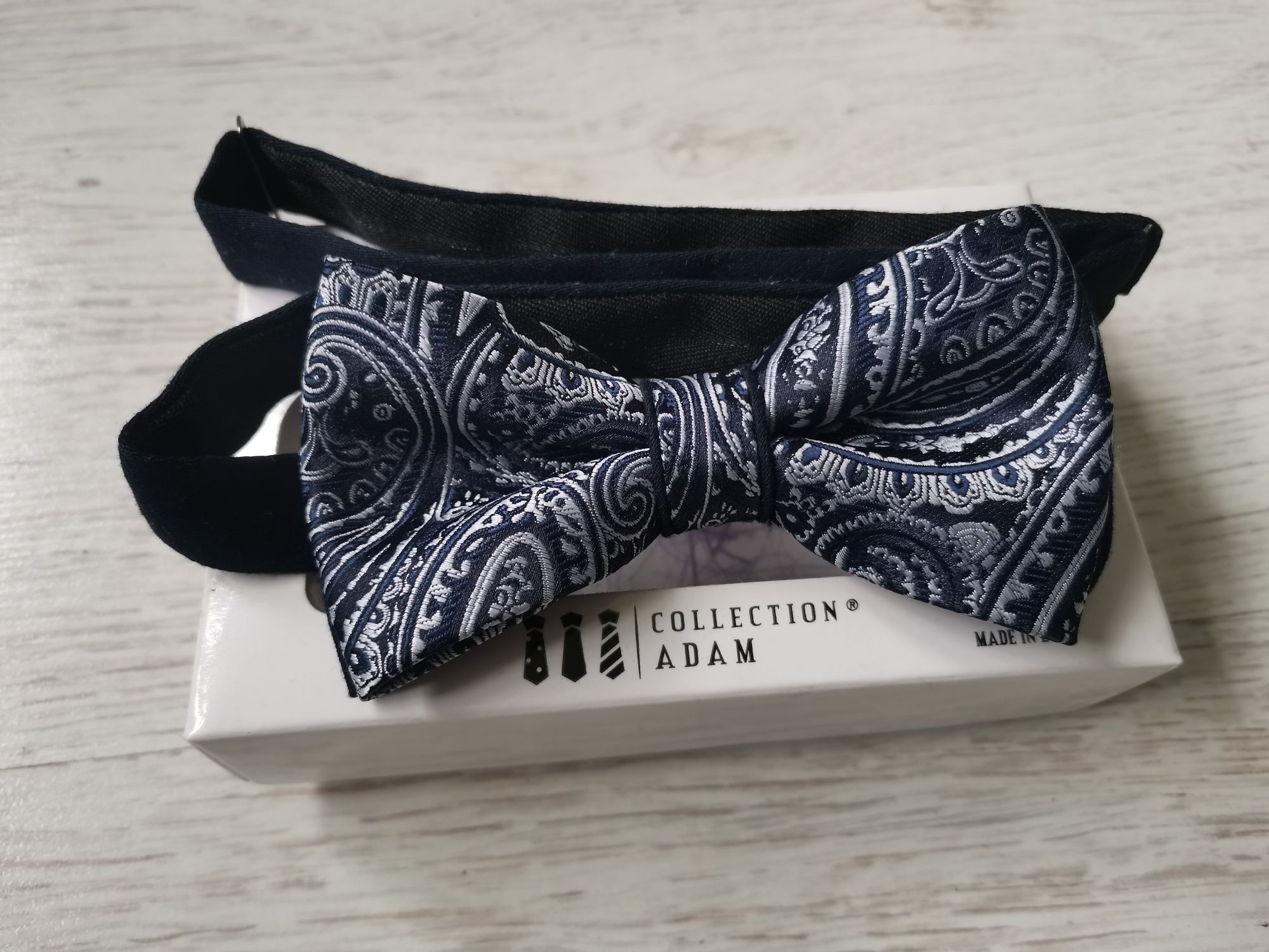 Elegancka muszka męska