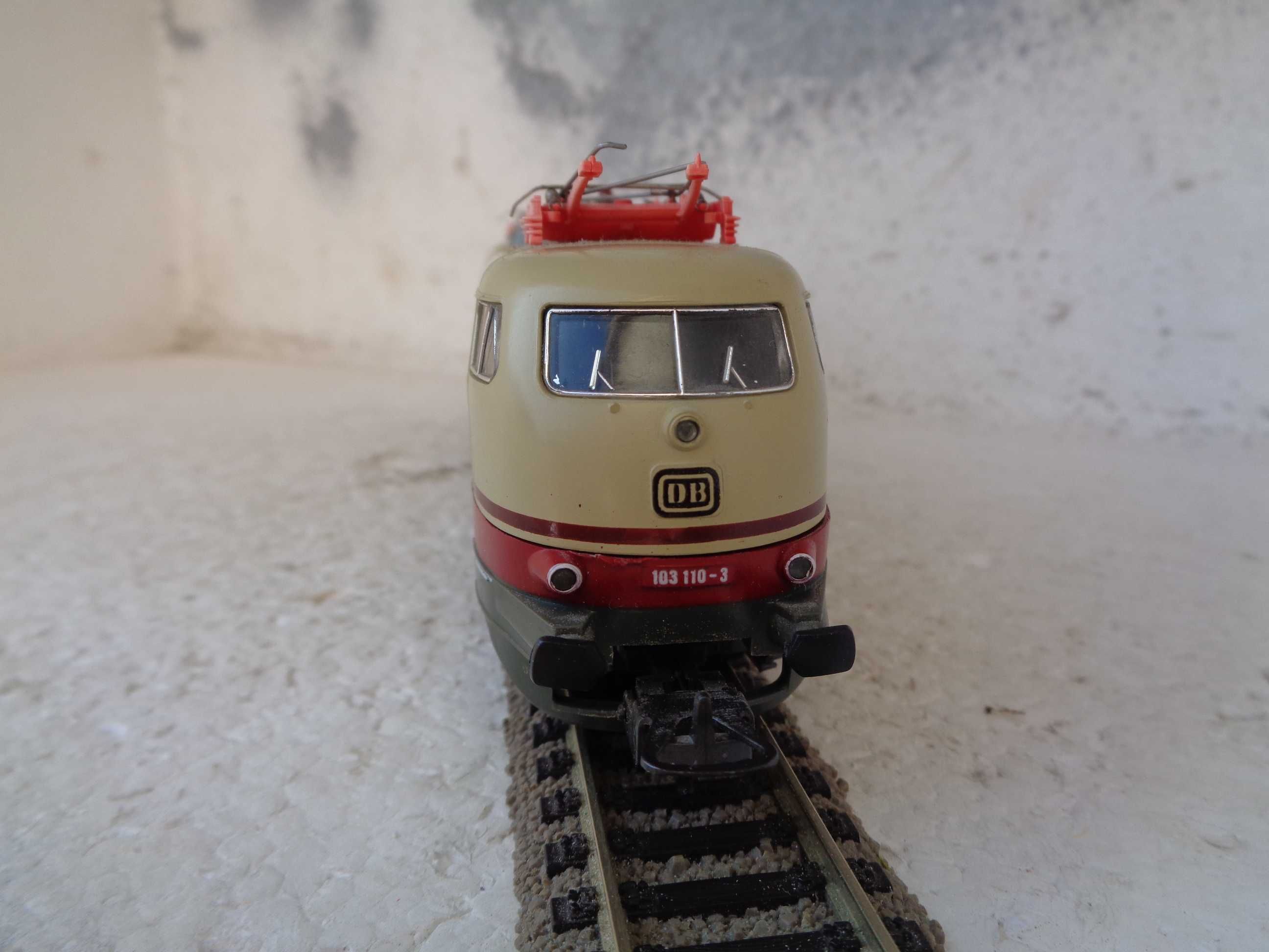 1:87 LIMA Locomotiva electrica da DB 103 comboio