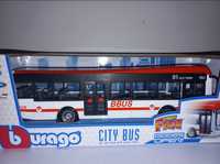 Nowy autobus Bburago