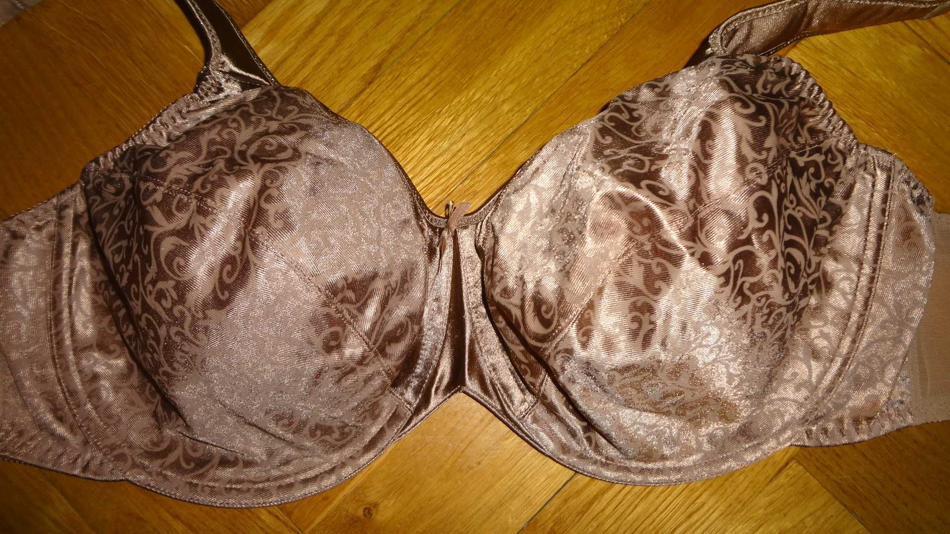 Biustonosz Bali Satin Tracings minimizer 85G jak primadonna uroczy