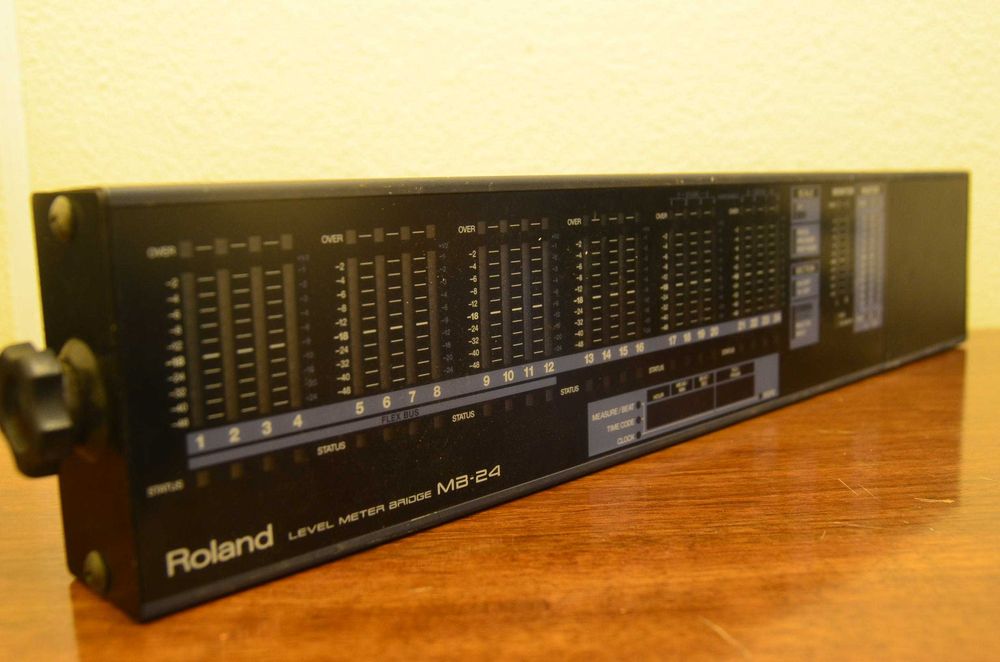 Mesa de mistura/ gravador digital Workstation Roland VS-2480 + MB-24