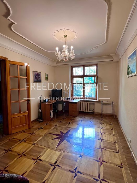 58 тыс.$ Сталинка в центре 90 м2 /  Ж/Б / Научная / 3-х комнатная
