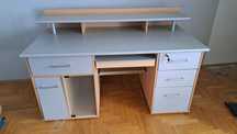 Sprzedam biurko w bdb stanie