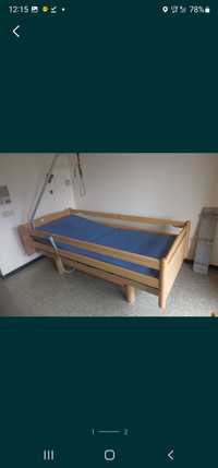 Łóżko rehabilitacyjne elektryczne z materacem odlezynowym nie przemaka