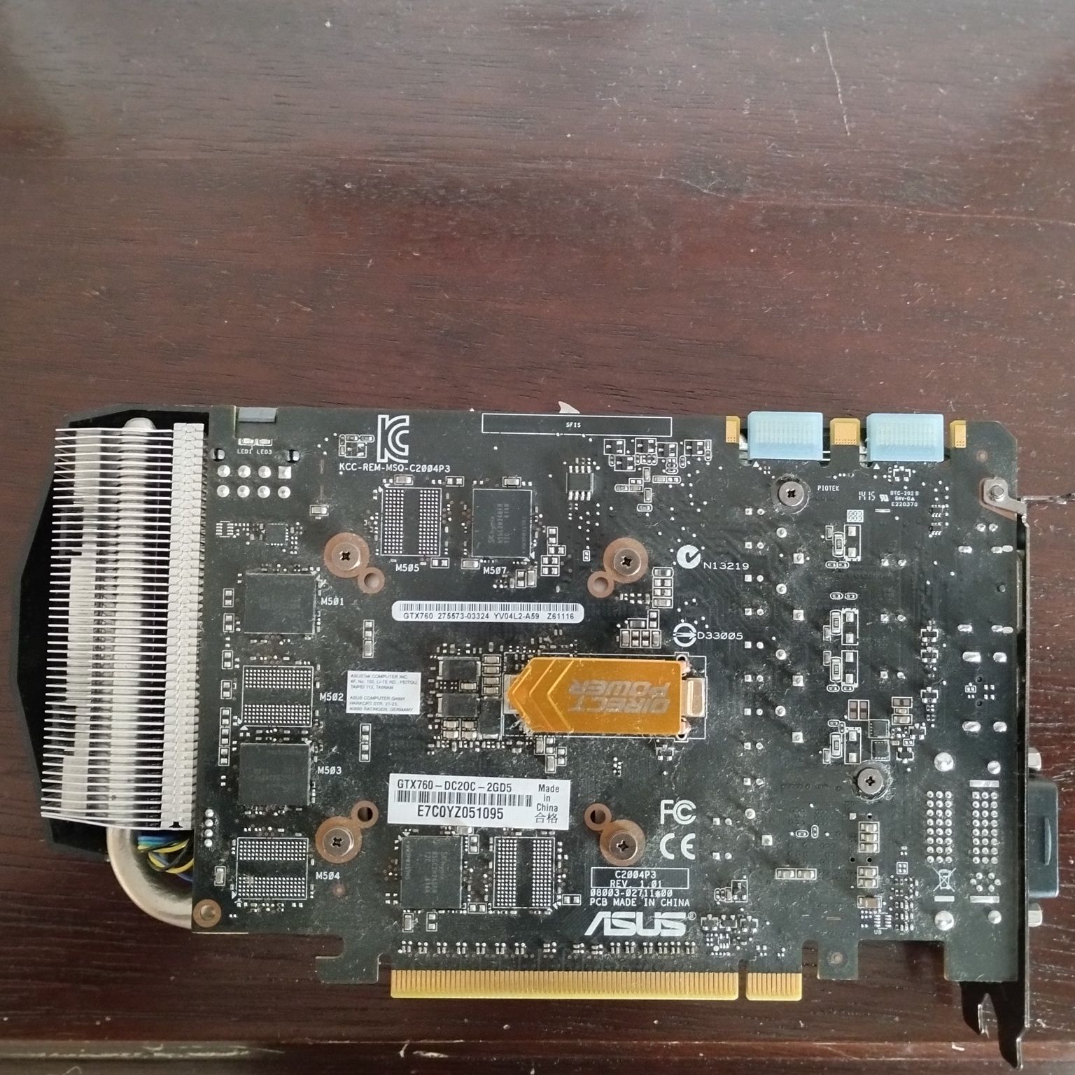 Placa gráfica ASUS GTX 760 2GB