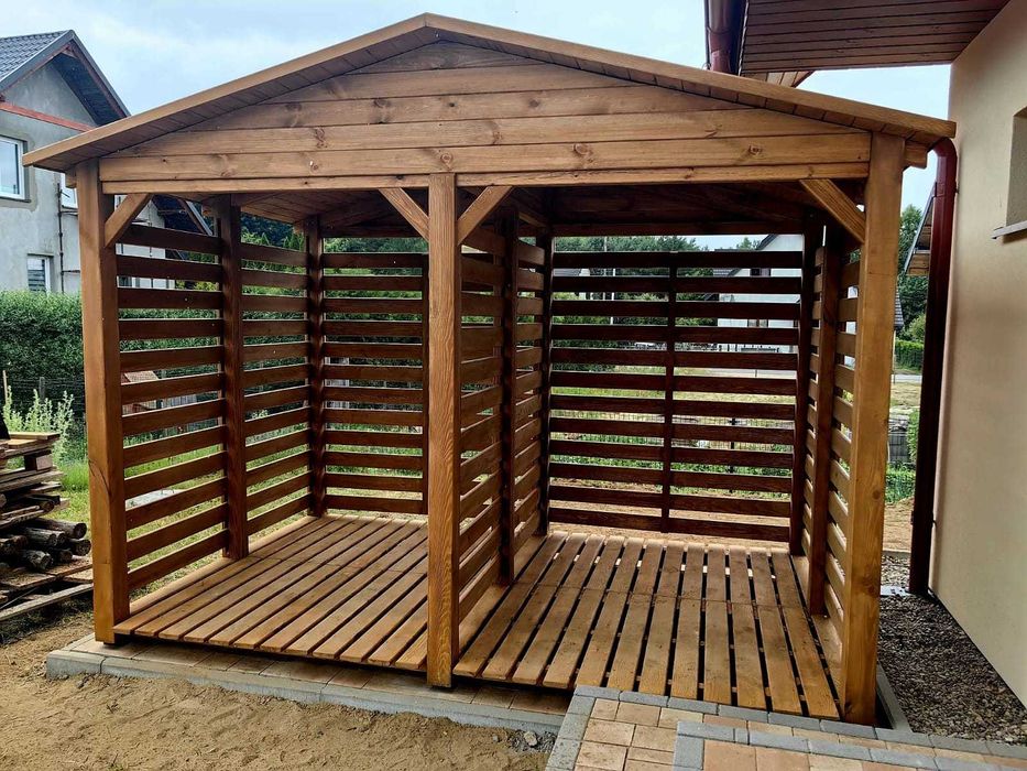 Drewutnia drewniana na drewno kominkowe 3,14 x 2m ze ścianką działową