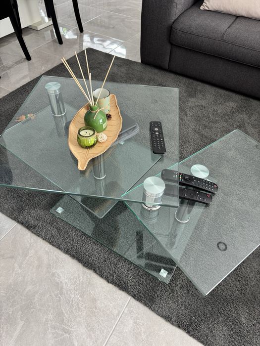 Mesa de centro em vidro