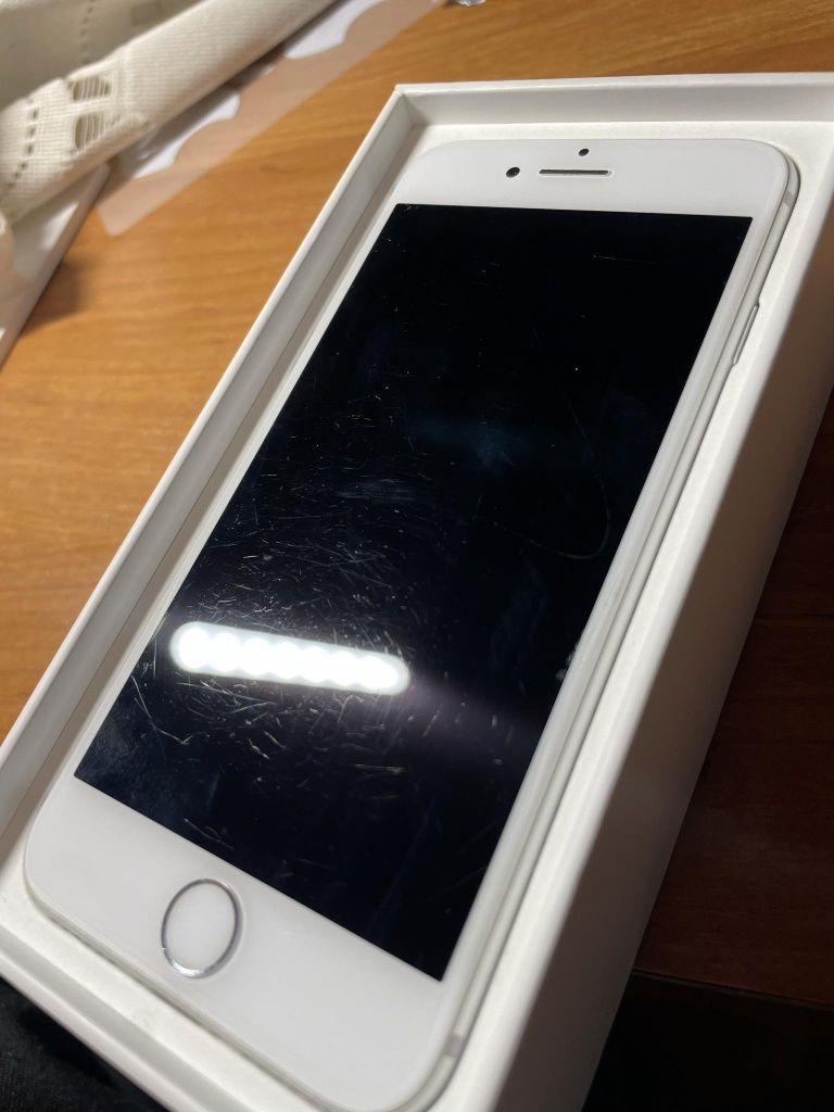 iPhone 7 w stanie bdb