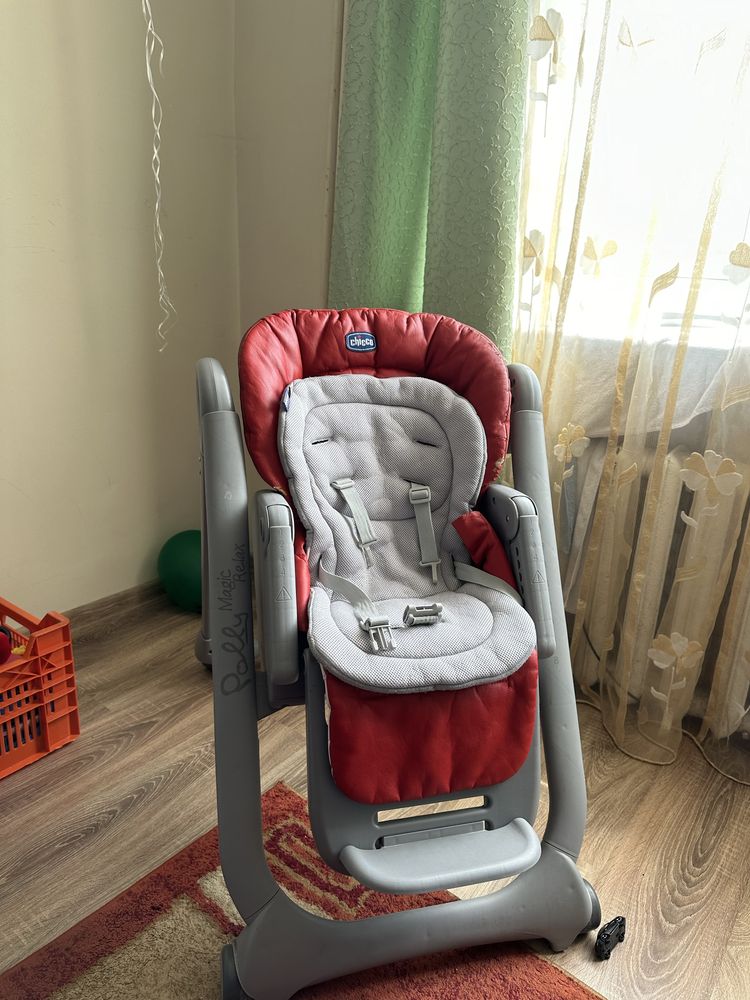 Крісло для годування,шезлонг chicco polly magic relax